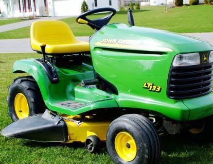 Wheel Horse lawn tractors LT-1136