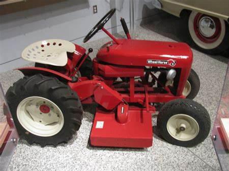 Wheel Horse lawn tractors LT-1637