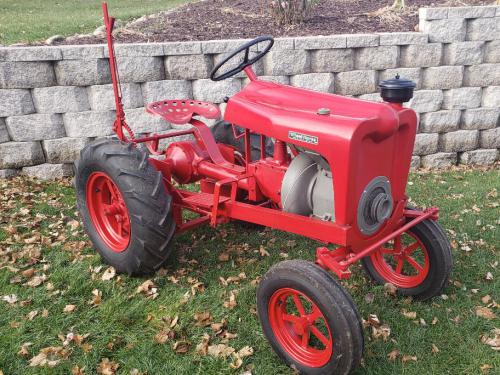 Wheel Horse lawn tractors RS-83