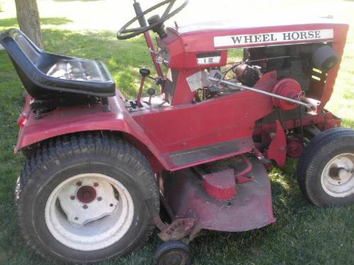 Wheel Horse lawn tractors Raider 12