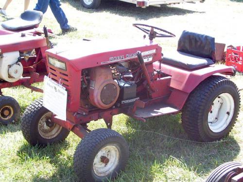 Wheel Horse lawn tractors Raider 9