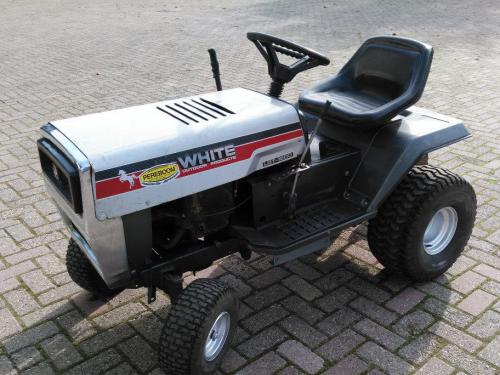 White lawn tractors LGT-160