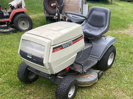 White lawn tractors LT-13