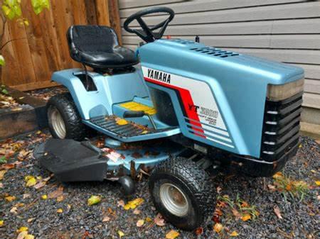 Yamaha lawn tractors YT6700