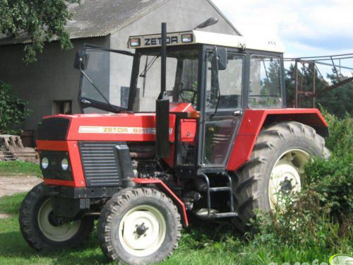 Zetor 8211